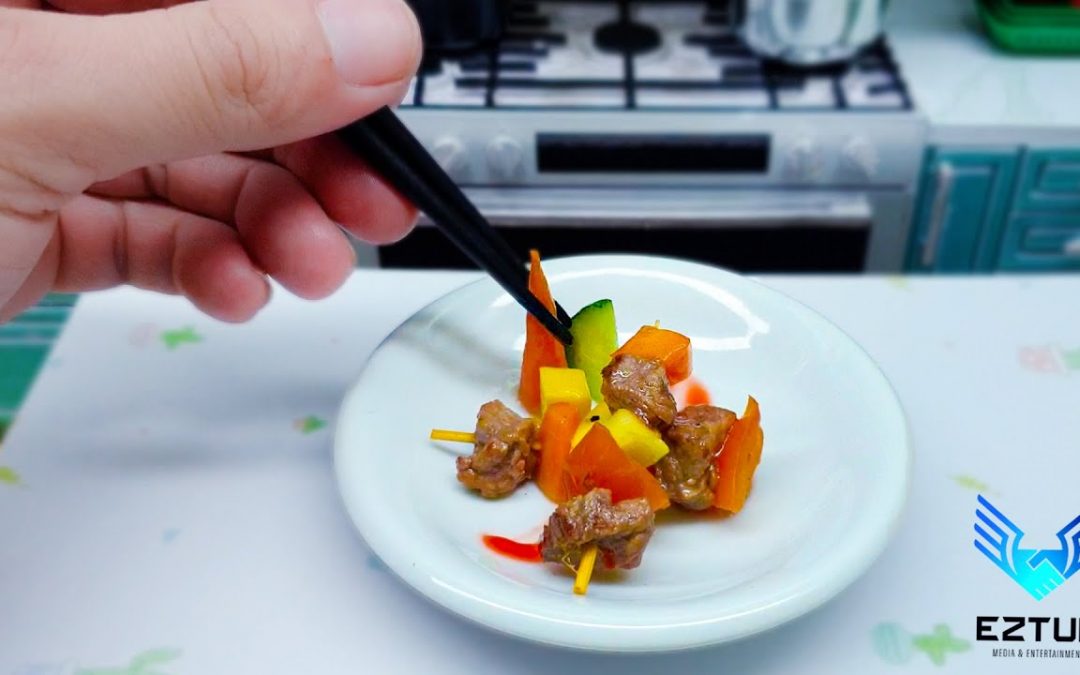 Homemade Miniature Shaken Beef Jerky Served with Enoki Mushrooms Recipe / Mini Food Cooking